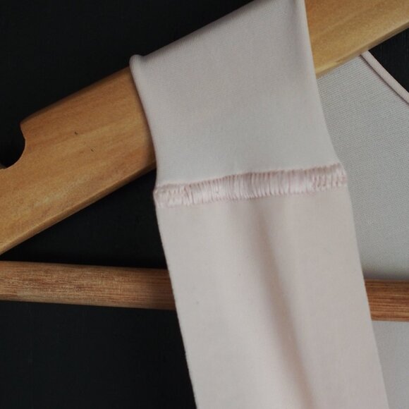 True & Co | Body Scoop Neck Bra - Picture 4 of 5